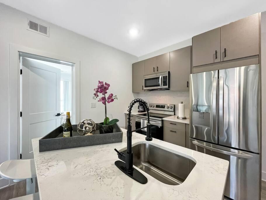 Central Dc Apt , City Skyline View , Close To All 워싱턴 외부 사진