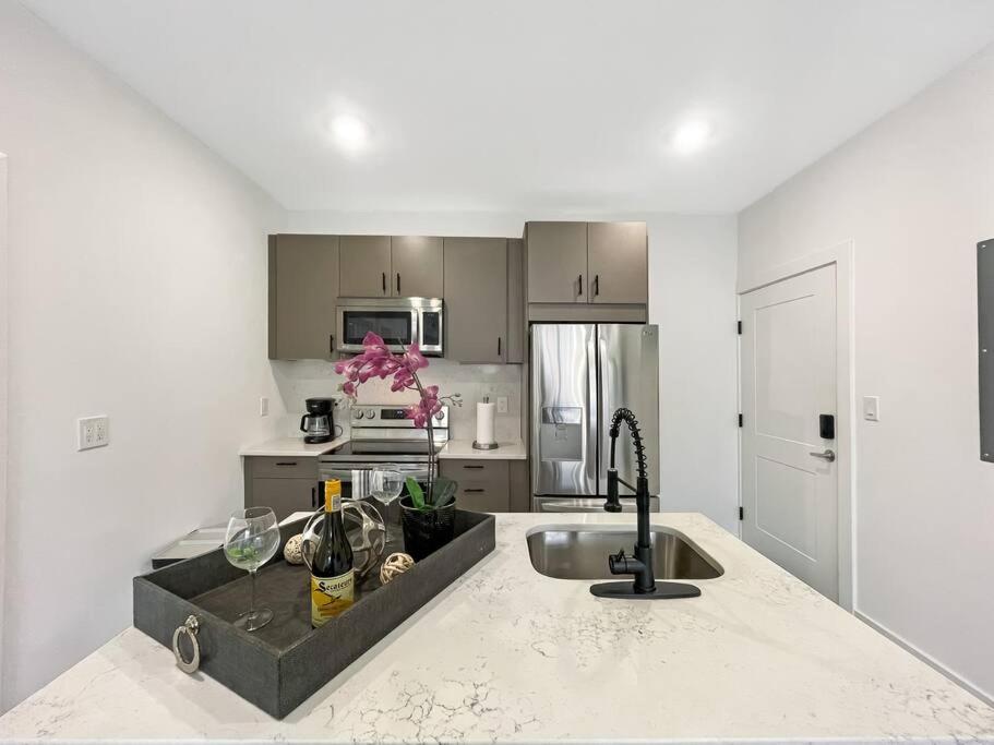 Central Dc Apt , City Skyline View , Close To All 워싱턴 외부 사진