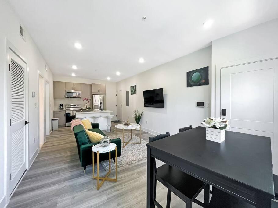 Central Dc Apt , City Skyline View , Close To All 워싱턴 외부 사진